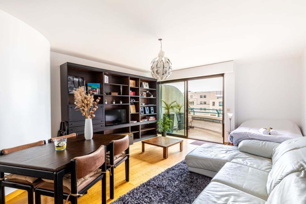 Catch A Break Near The Seine Apartment *